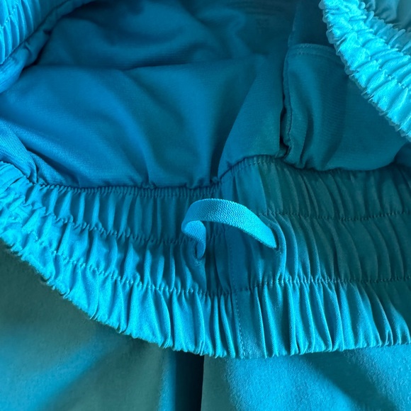 ATHLETA MESH RACER RUN MID RISE 4 SHORT - Picture 6 of 8